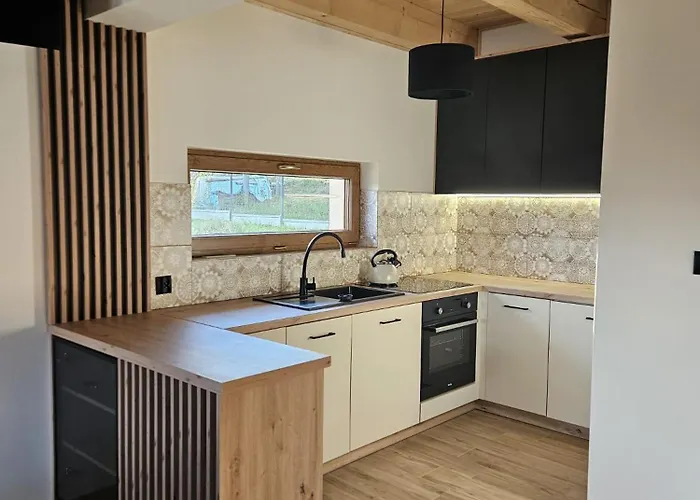 Swierkowe Zacisze - * ايستينبا